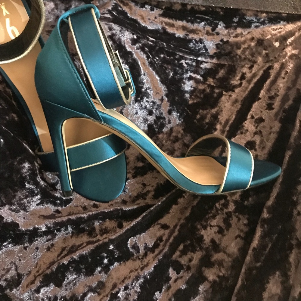 Comfy Teal and Taupe Heels